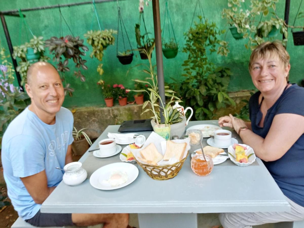 Palm Garden Guest House Galle Ngoại thất bức ảnh